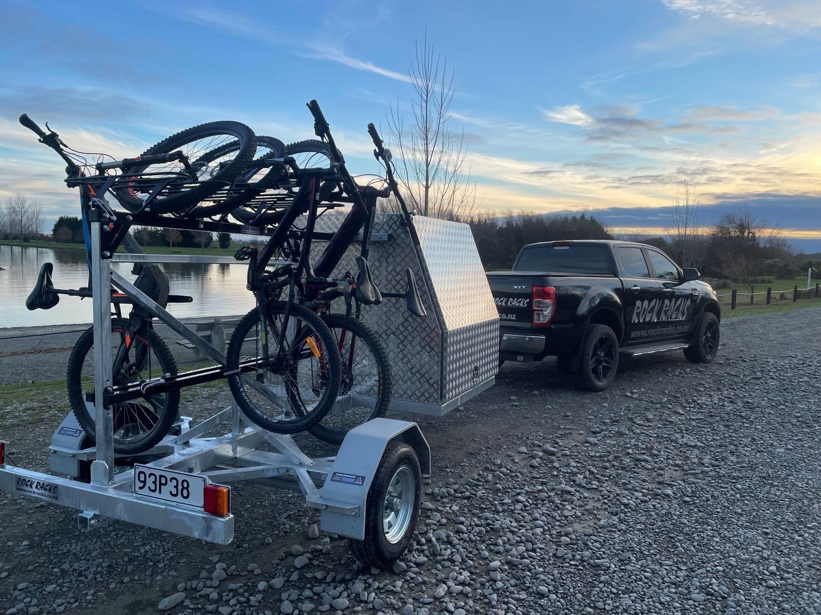 Shuttle clearance bike rack