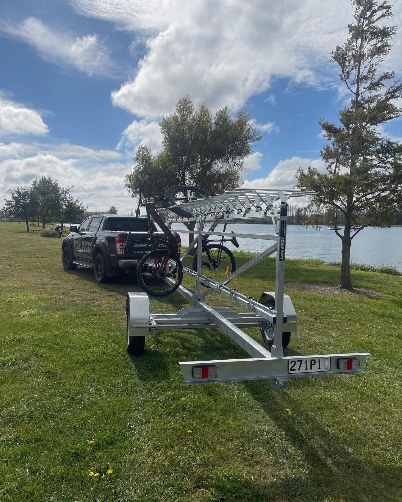 Bike rack for boat clearance trailer